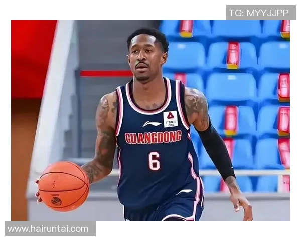 马尚布鲁克斯：从篮球场上的巨星到生活中的奋斗者之路